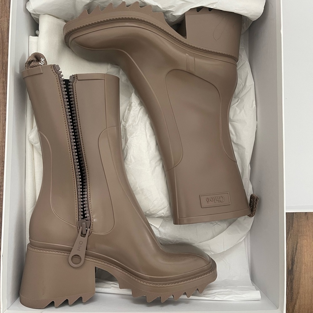 Chloe Betty Rainboots